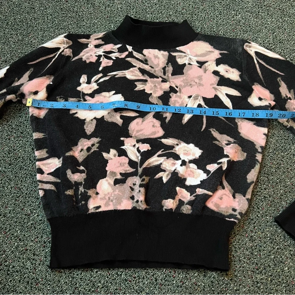 Black Colorblock Hem w/ Pink & Cream Floral Mockneck Fitted Long-Sleeve Sweater